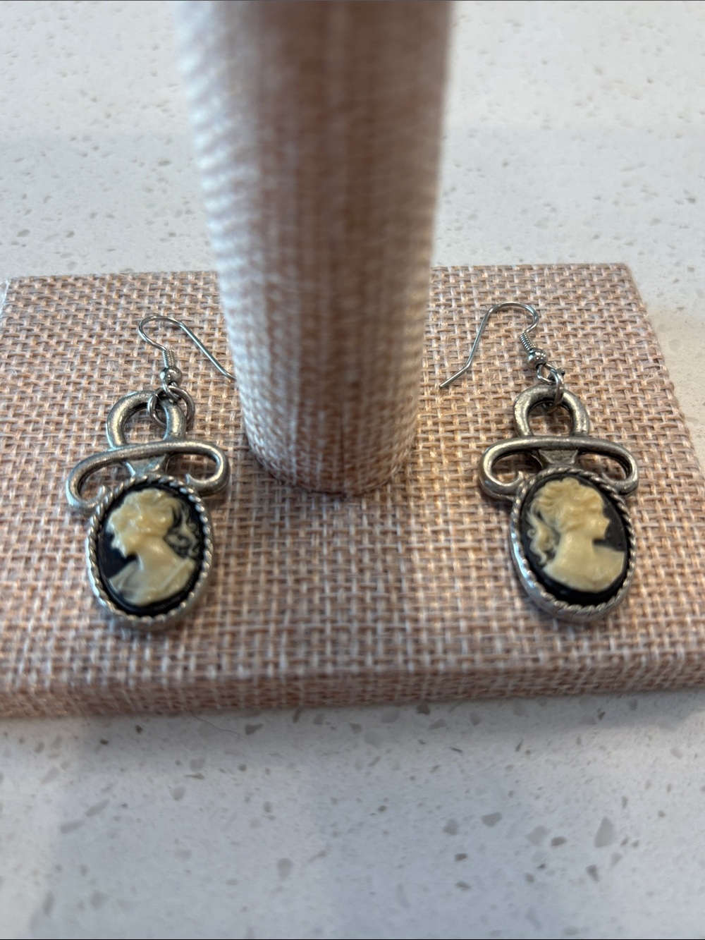 Vintage EH Signed Black White Cameo Dangle Earrings